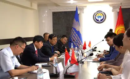中企代表团拜会吉投资署