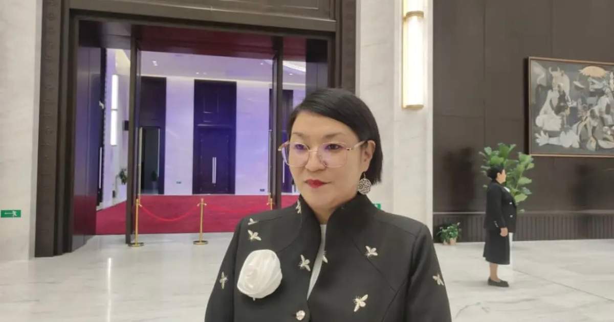 年度教师:公寓是我全家的梦想。我很幸福!