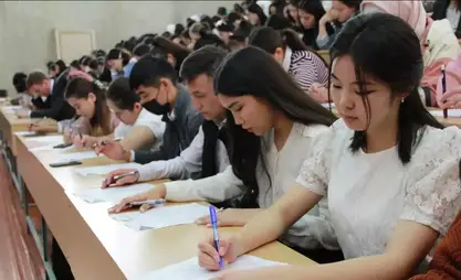 专家：学生轮换旨在解决人才短缺问题