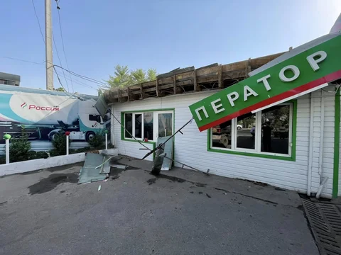 2_1_84nxrO8.max-2560x1440.format-webp.jpegquality-90.webp
