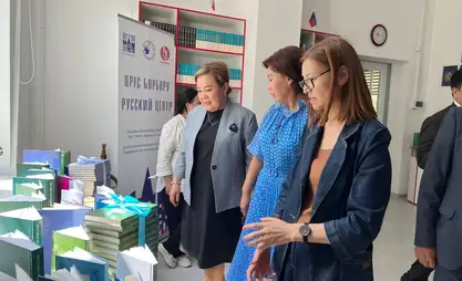 楚河州各地图书馆获赠新书