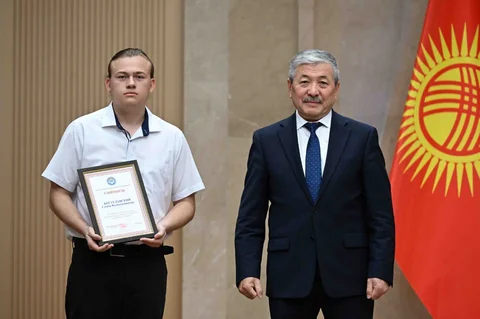54161065713536_Mw7A2n2.max-2560x1440.format-webp.jpegquality-90.webp