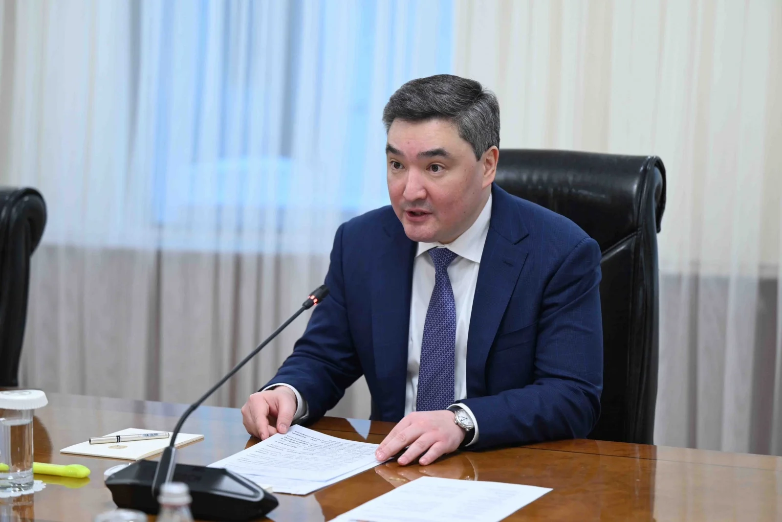 吉尔吉斯斯坦和哈萨克斯坦政府首脑举行小范围会议- 吉尔吉斯斯坦国家通讯社