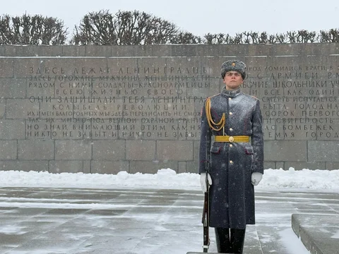 67f8d195a96bf-thumb.max-1920x1080.format-webp