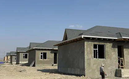 巴特肯州友谊新村的建设工作已完成 60%