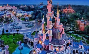 VIP-Disney-Tour-spb.2e16d0ba.format-webp.fill-1668x1014