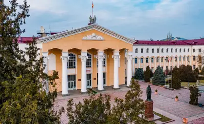 十二年制教育 大学学制将缩短