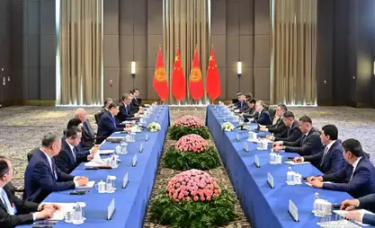 新华图讯｜习近平会见吉尔吉斯斯坦总统扎帕罗夫