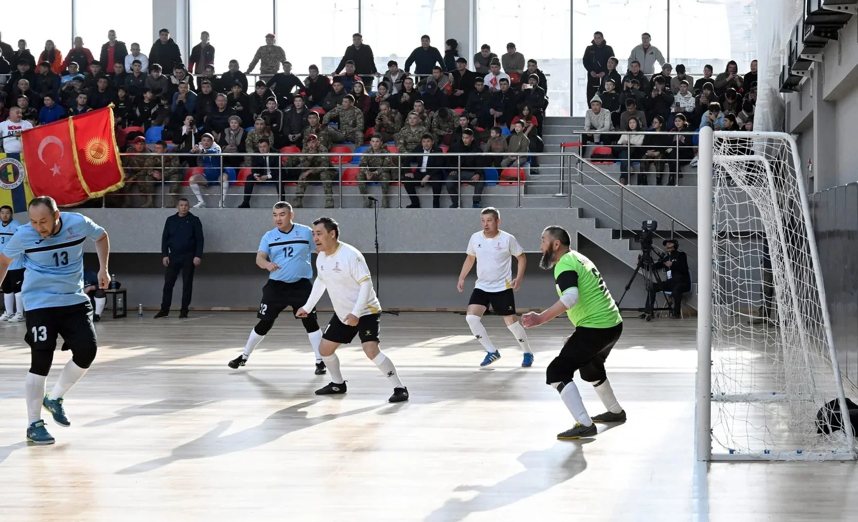 eb9d8f8a-6dde-4cbc-.2e16d0ba.format-webp.fill-1668x1014