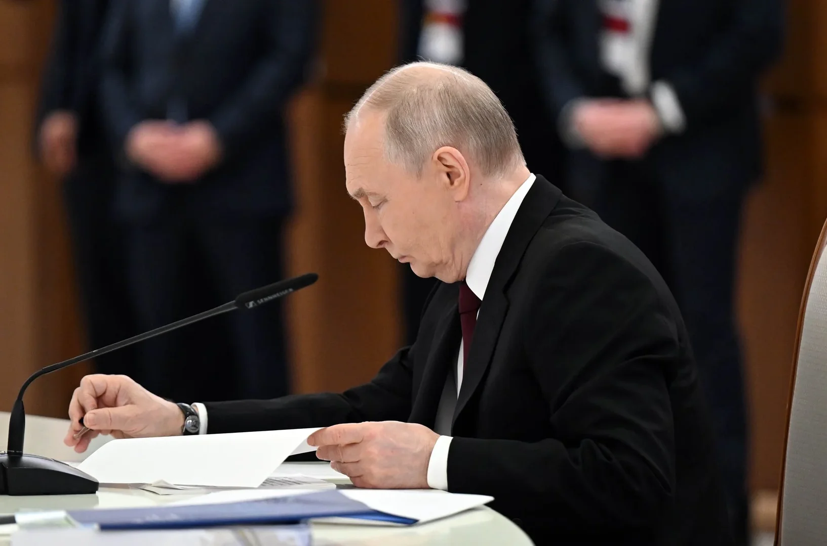{{item.title }}