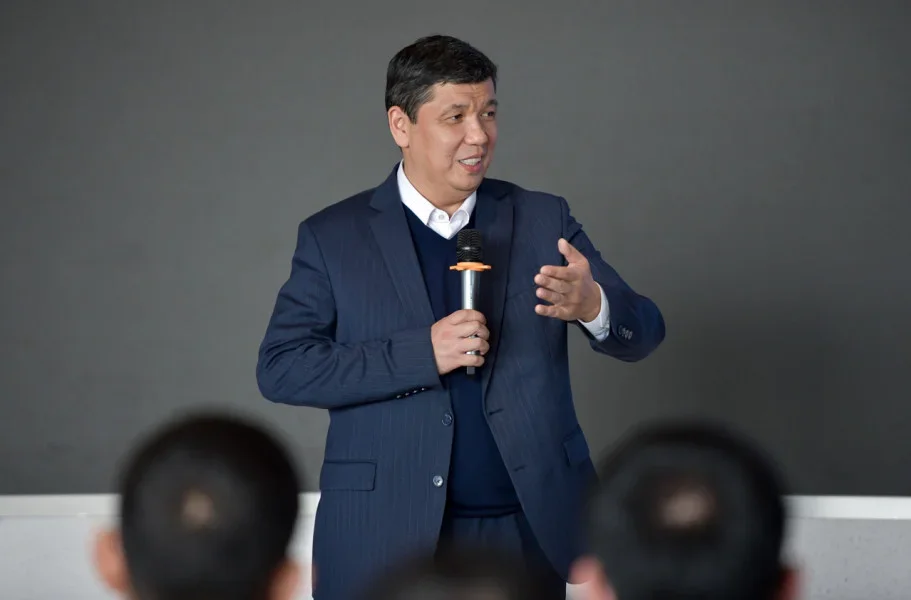 {{ item.title }}
