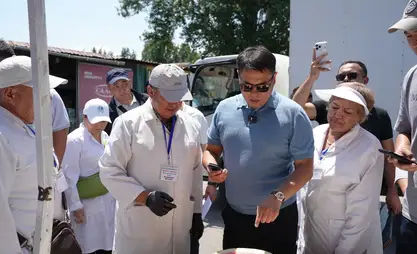 比什凯克“阿克赛”市场接受检查