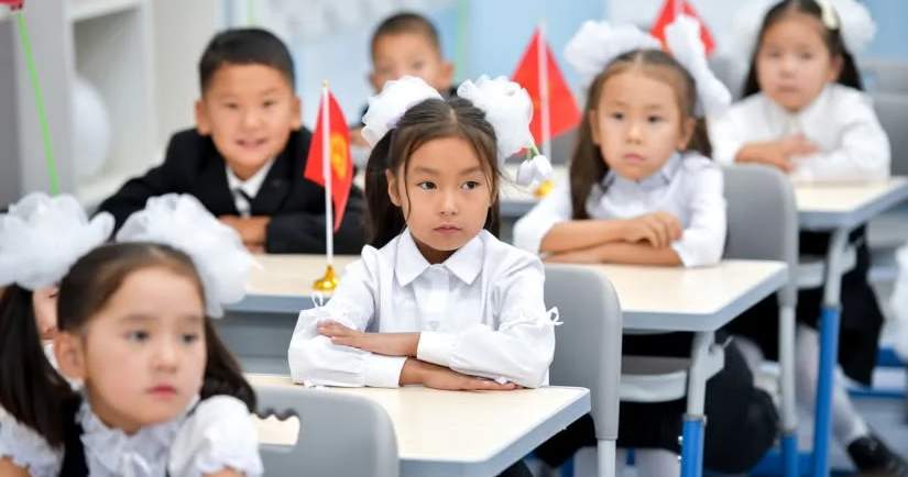 吉尔吉斯斯坦约150万名中小学生迎来新学年