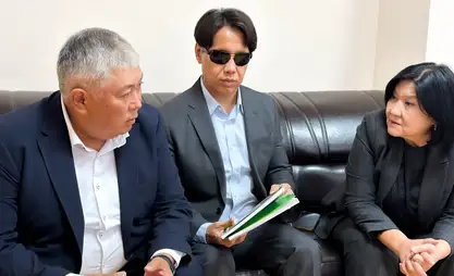 吉尔吉斯斯坦拟为中小学教材引入二维码追踪管理