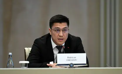 巴·奥罗佐夫：国立大学百年 见证国家形成与发展