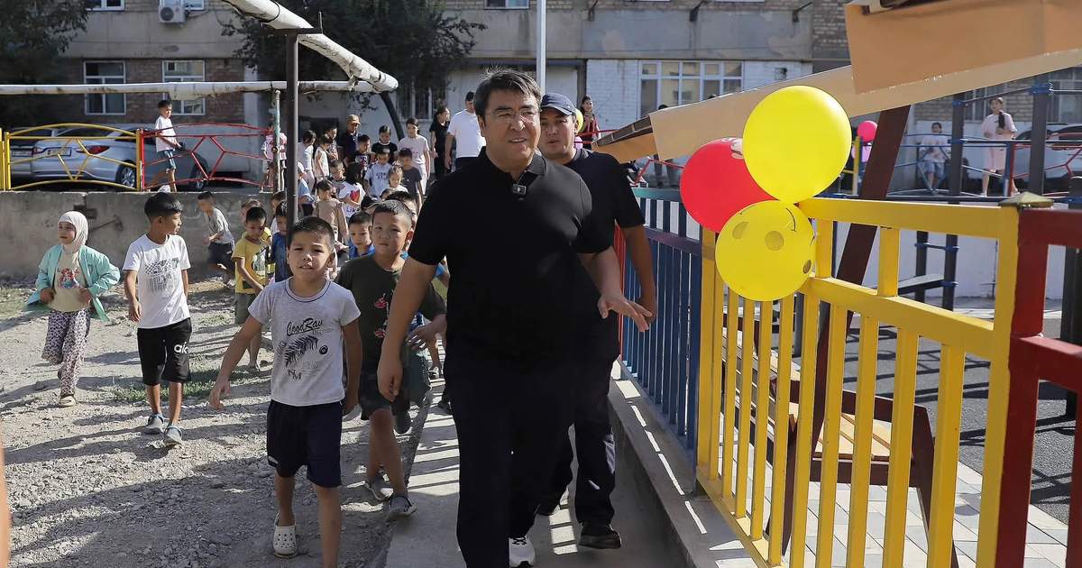 奥什开放两个新儿童游乐场