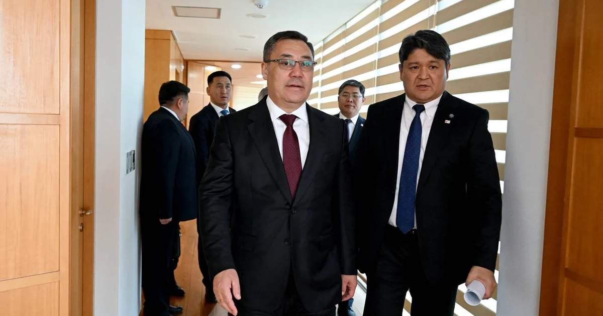 萨德尔·扎帕罗夫视察吉尔吉斯斯坦驻韩国大使馆