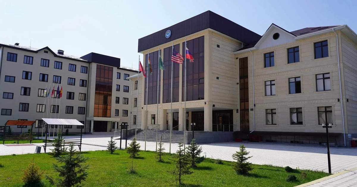 贾拉拉巴德国立大学新楼投入使用