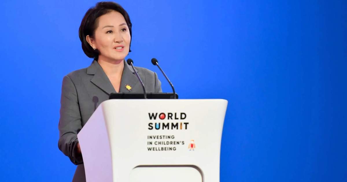 吉第一夫人阿依古丽·扎帕罗娃出席在撒马尔罕举行的儿童福祉投资峰会
