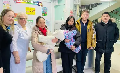 两名失去父母监护的儿童从叶卡捷琳堡回吉