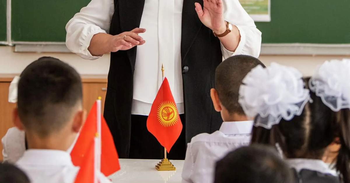 萨德尔·扎帕罗夫:退休教师应为年轻人让出岗位