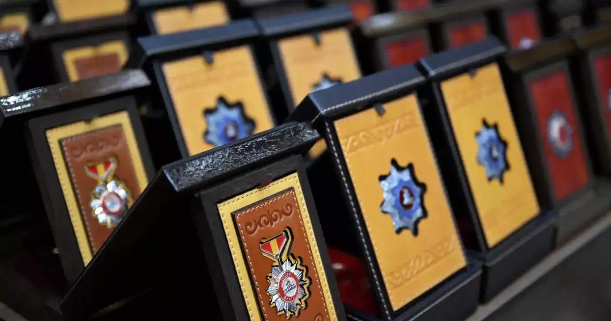 朱努沙利耶夫、尼亚兹别科夫和图曼巴耶夫荣获一级“玛纳斯”勋章