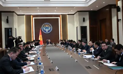 去官僚化工作会议：提醒官员要承担个人责任