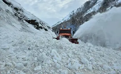 北-南替代公路发生一处雪崩 交通受限