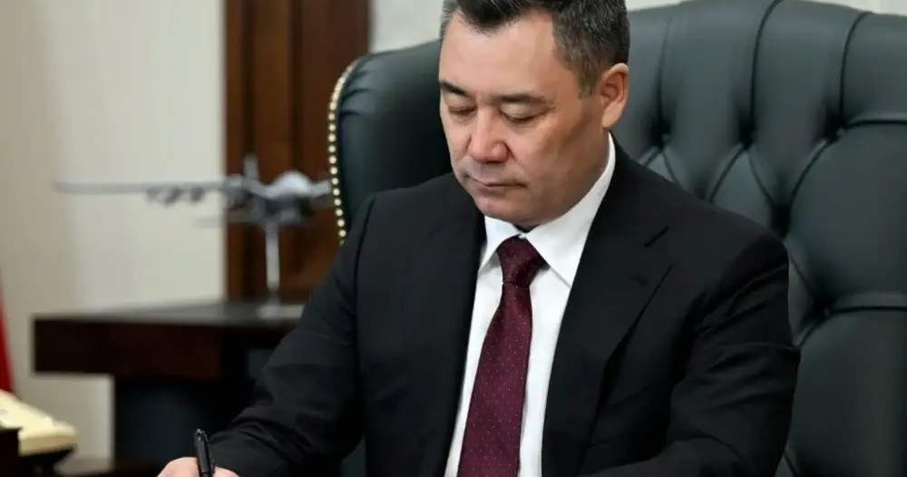 萨德尔·扎帕罗夫签署关于保护诚信纳税人的法令