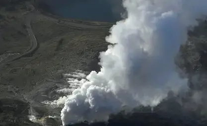 日本新燃岳火山喷发