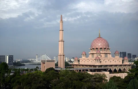 photo_53953795_AP7mN0s.max-2560x1440.format-webp.jpegquality-90