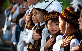 students-sing-the-kyrgyz-republic-.2e16d0ba.fill-800x500